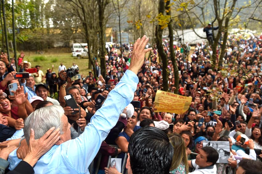 AMLO with crowd in Veracruz