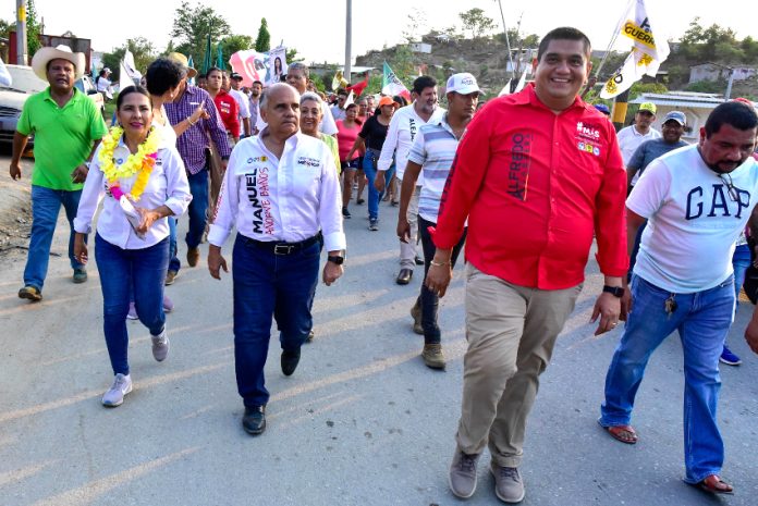 Mayoral candidate Alfredo Cabrera in Coyuca de Benítez